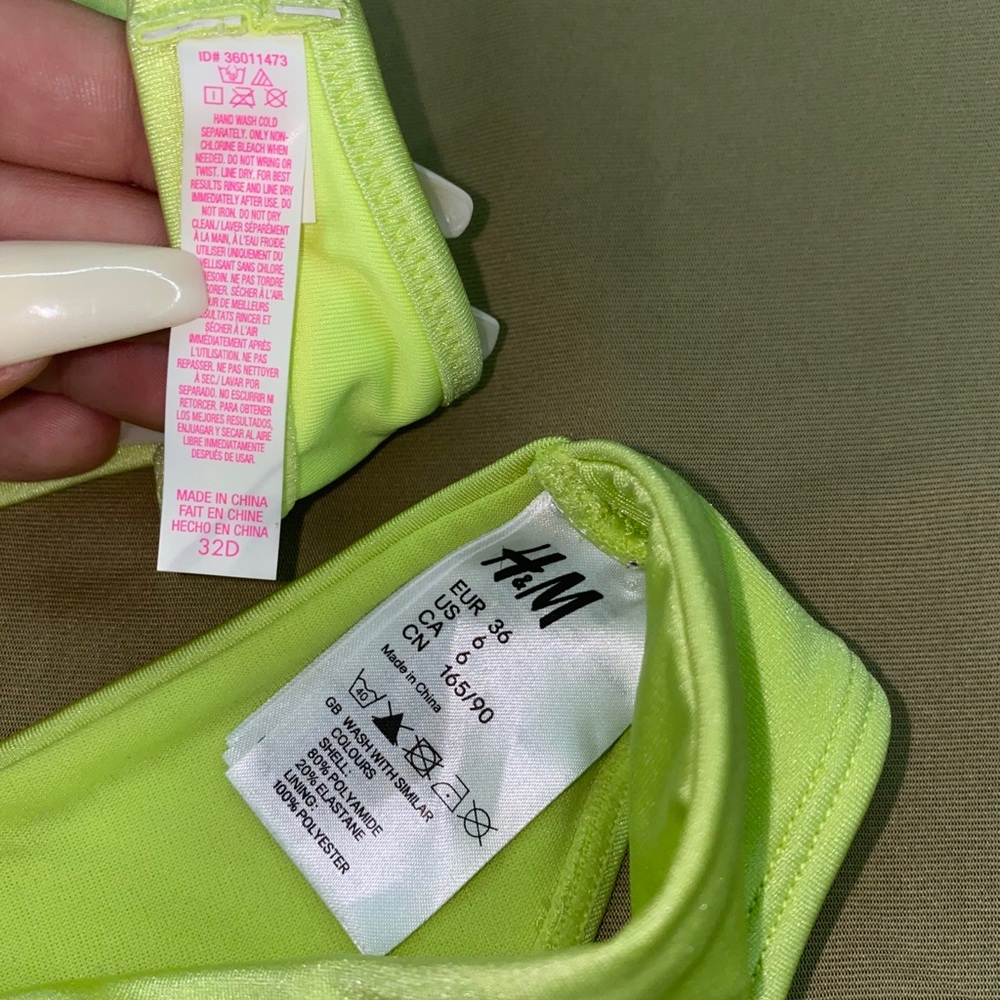 Neon bikini - Picture 2 of 3